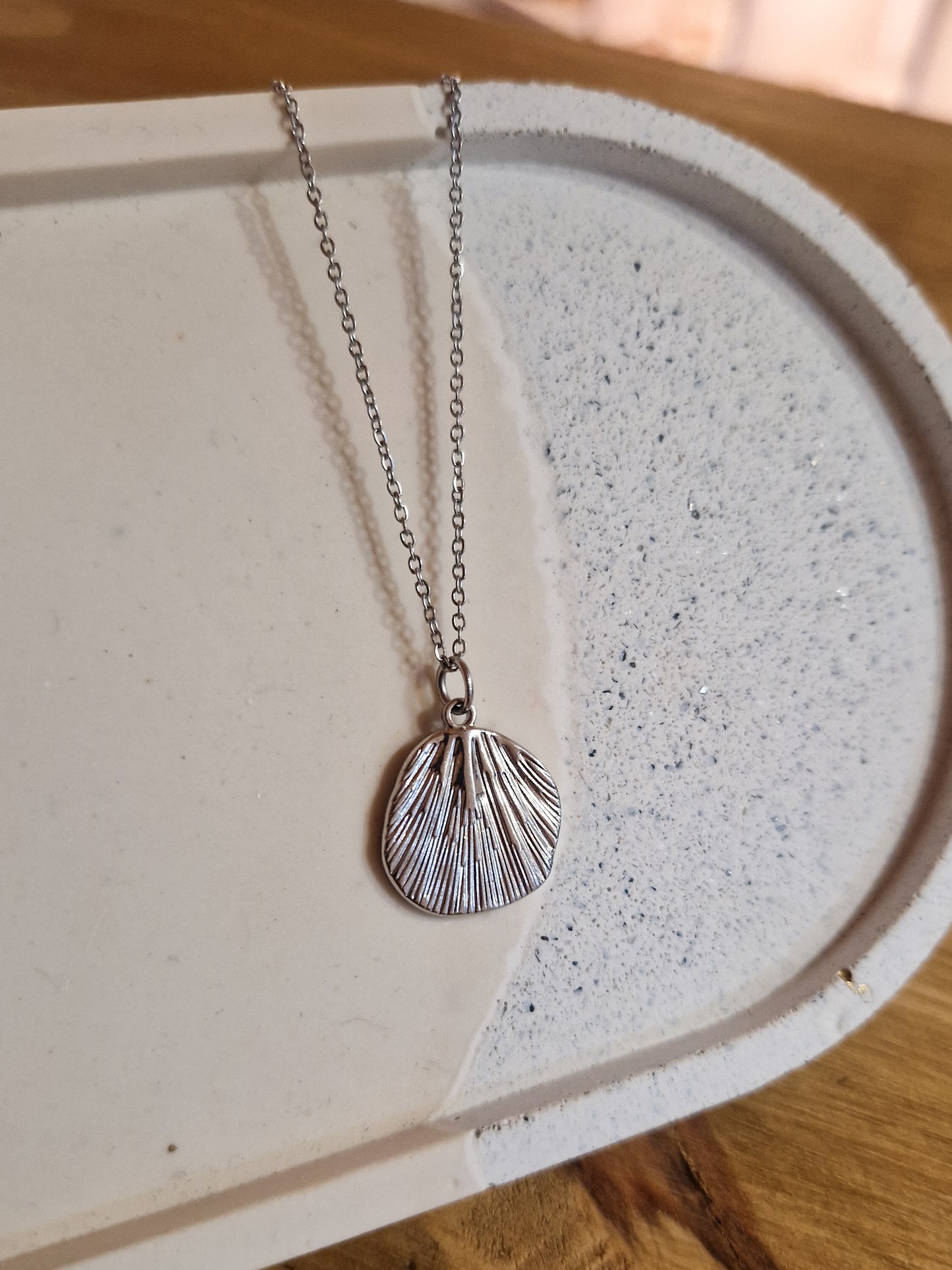 Collier Médaille martelée Argenté