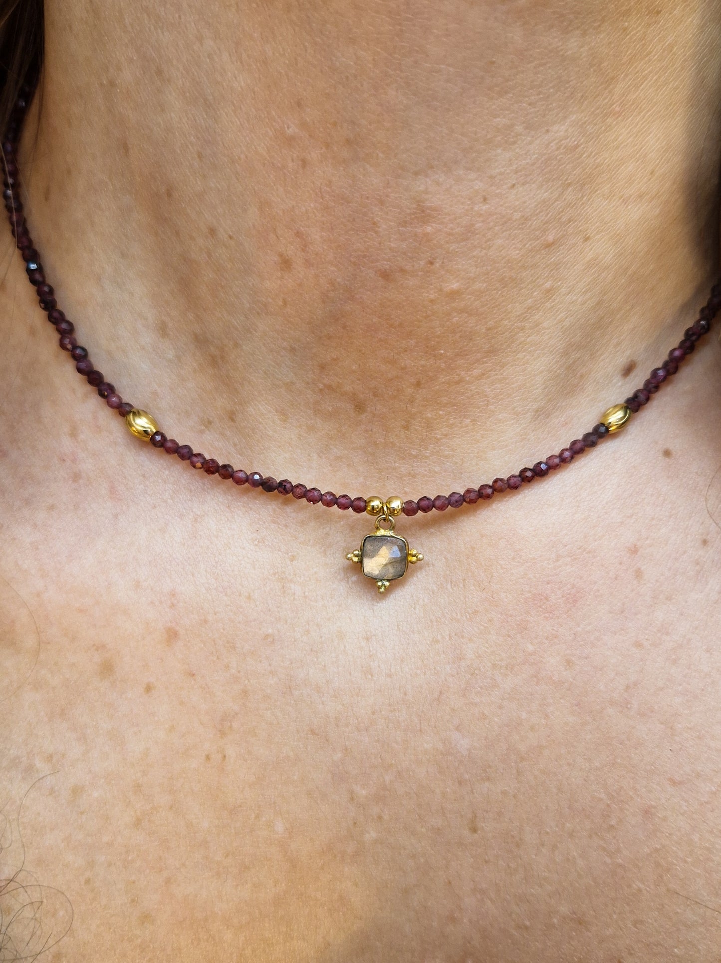 Ras de cou Grenat et Labradorite