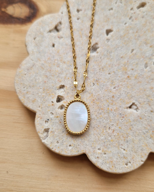 Collier Mahé