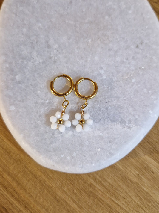 Boucles d'oreilles Fleurs blanches