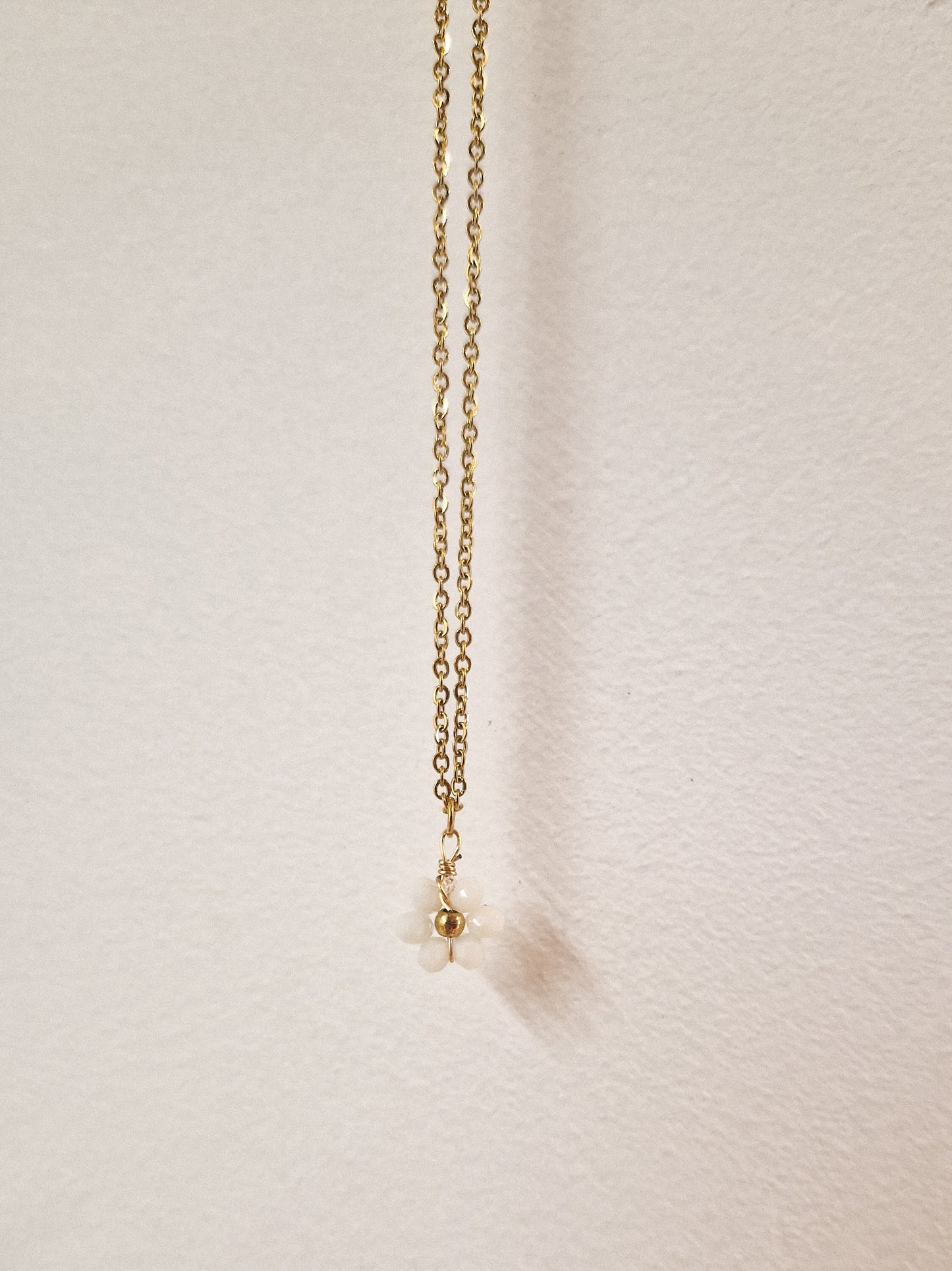 Collier Fleur Blanche