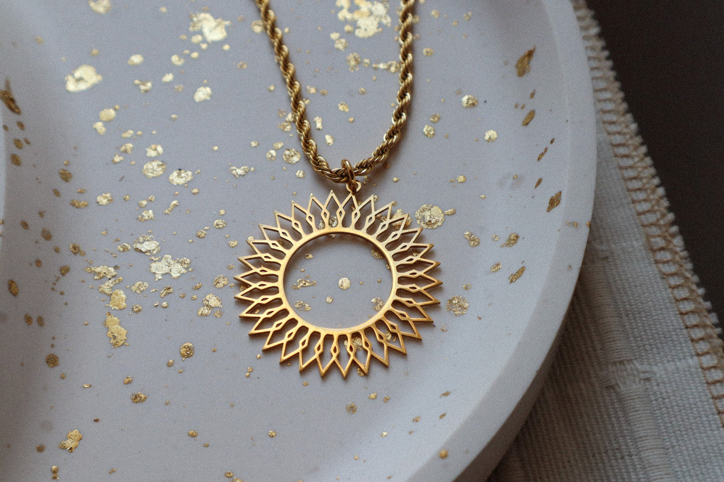 Collier Witch - Le soleil