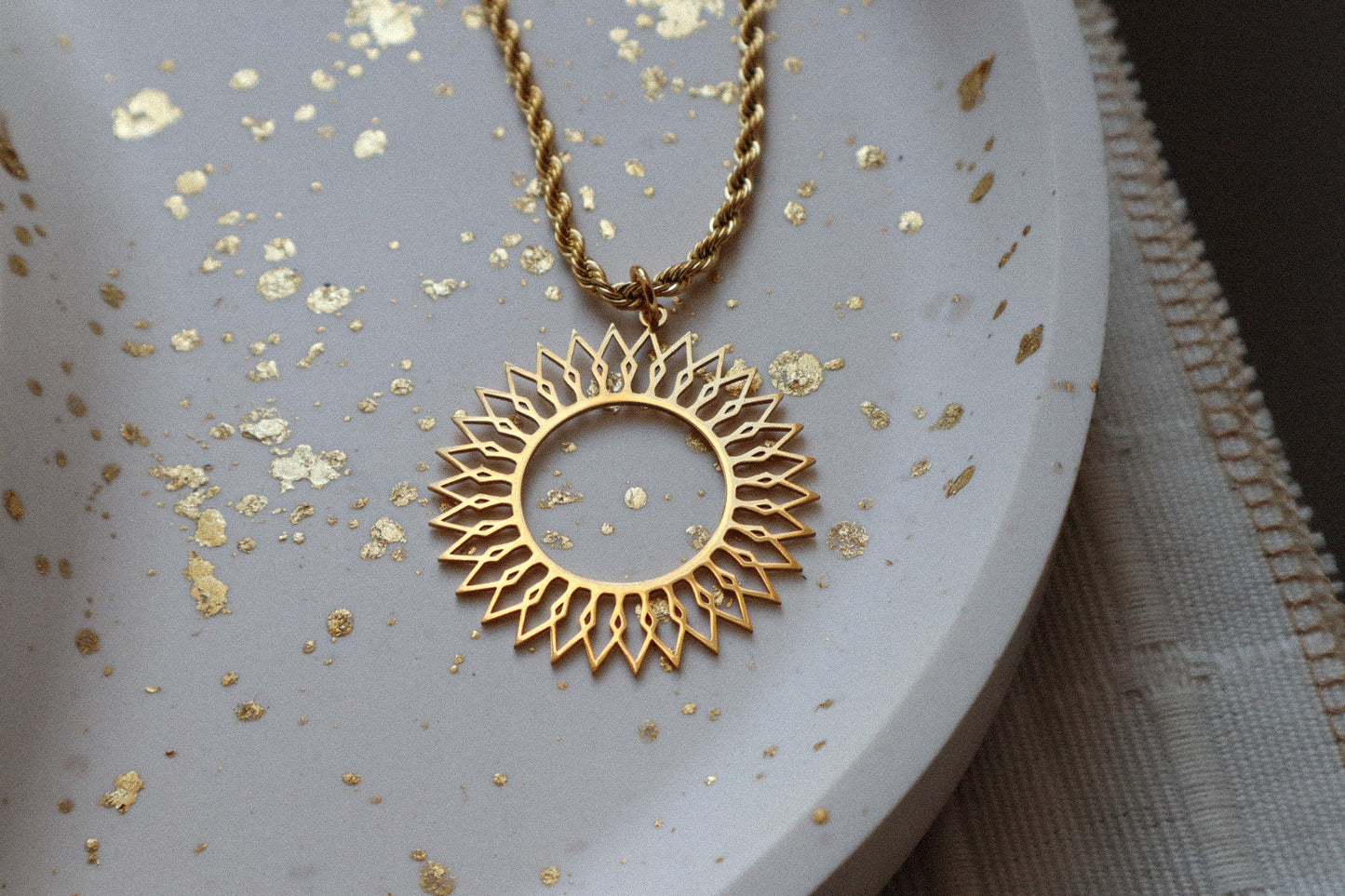 Collier Witch - Le soleil