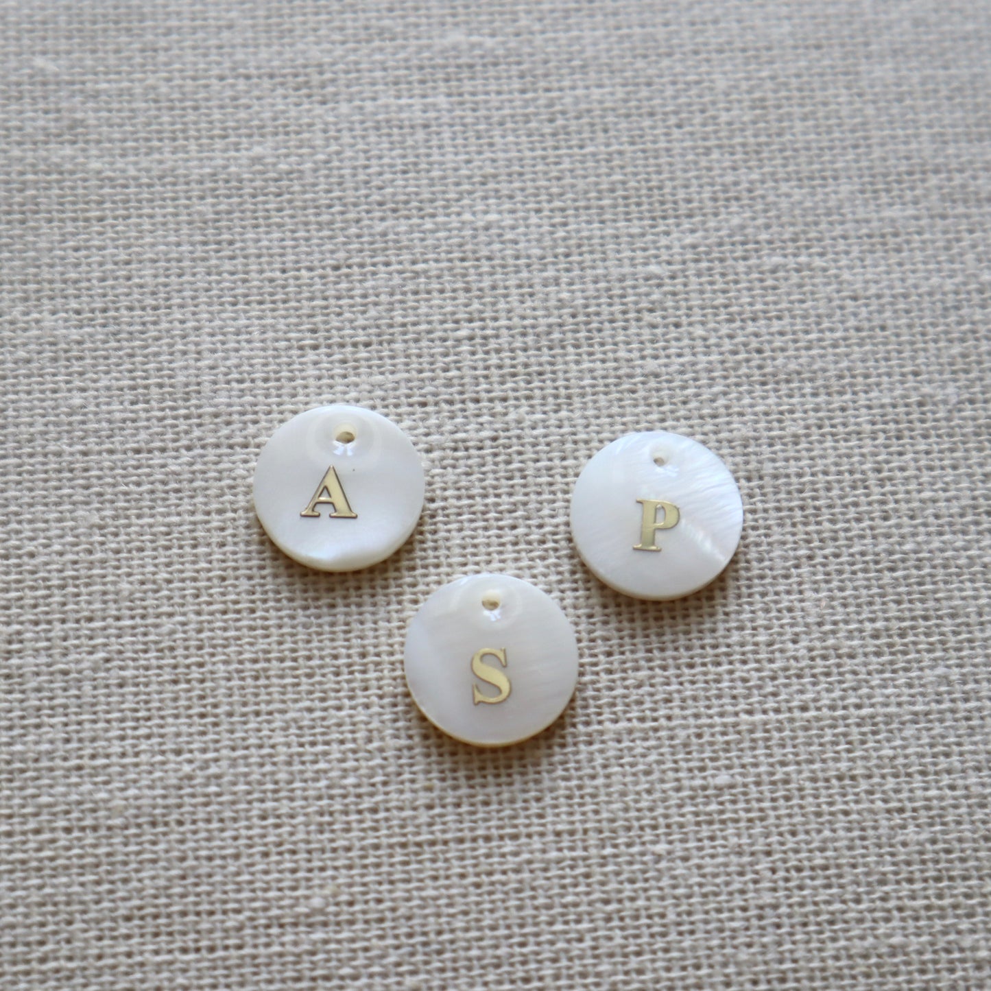 Pendentifs Lettres