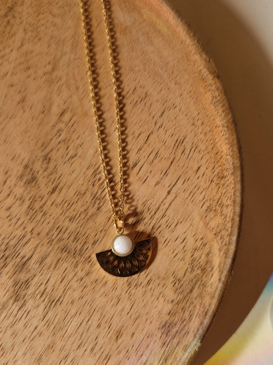 Collier Aton nacre