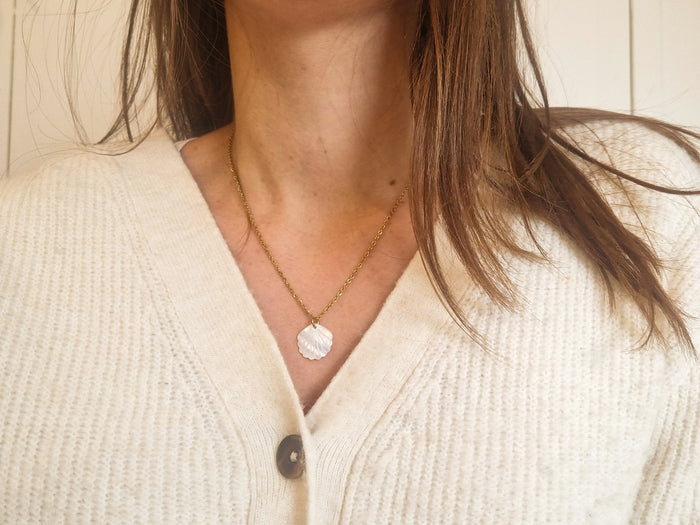 Collier Pū