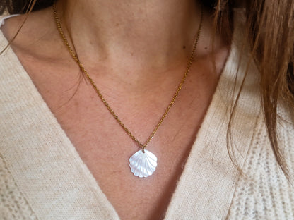 Collier Pū