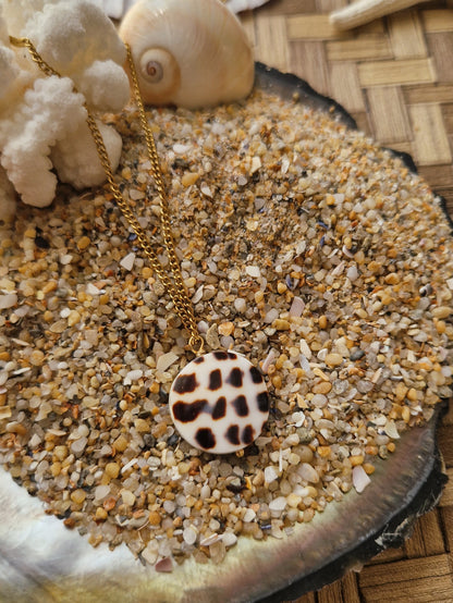 Collier #6 - Salty House