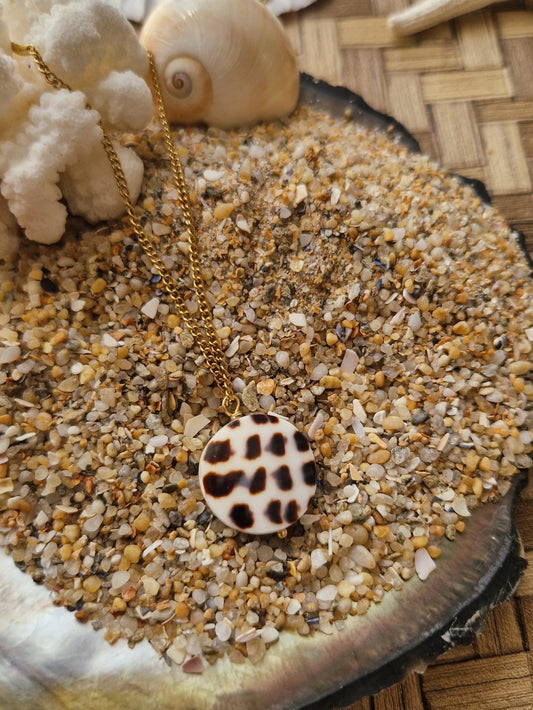 Collier #6 - Salty House
