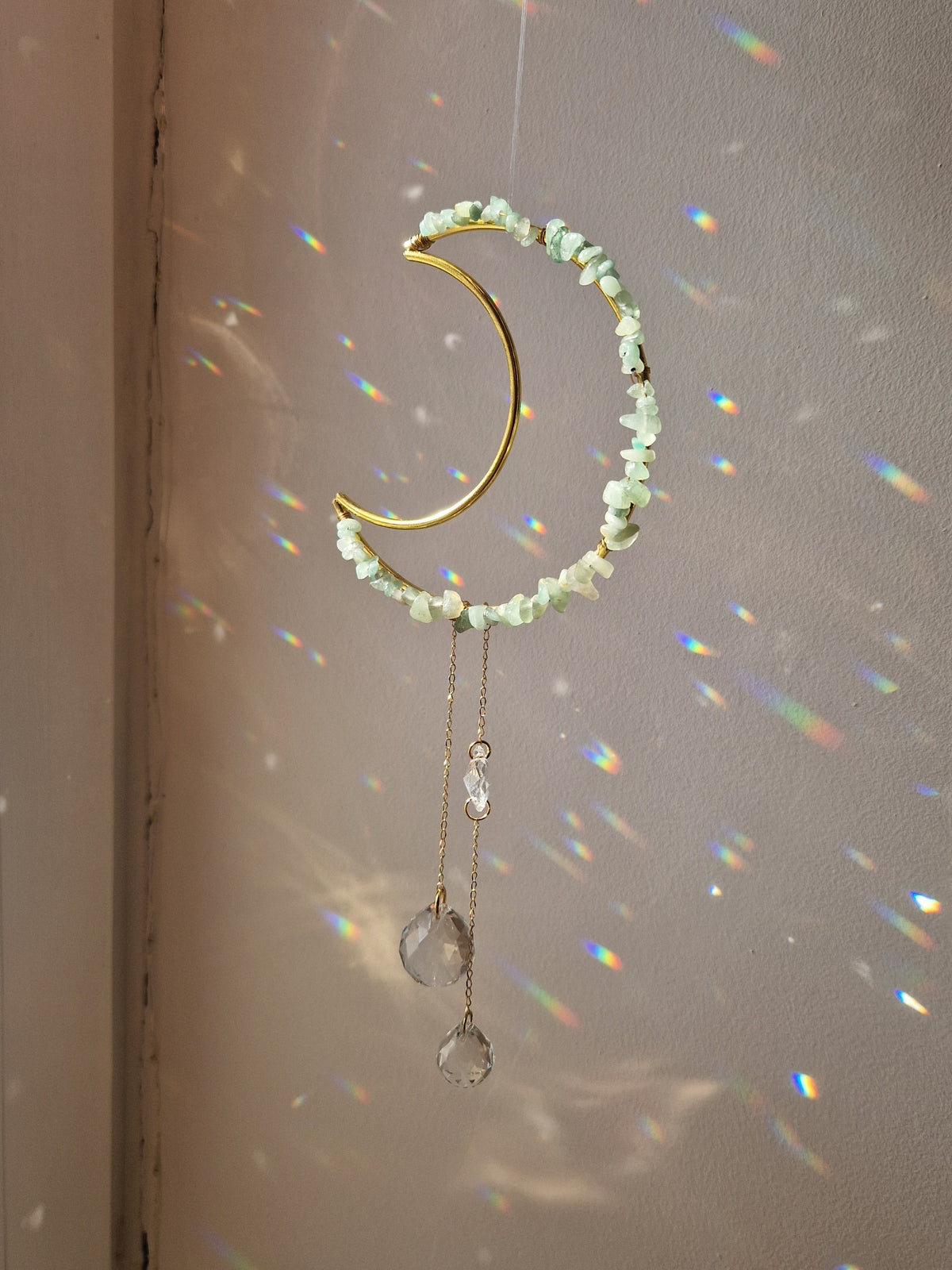 Attrape-soleil Lune d'Aventurine, modèle unique, en cristal facetté (suncatcher)