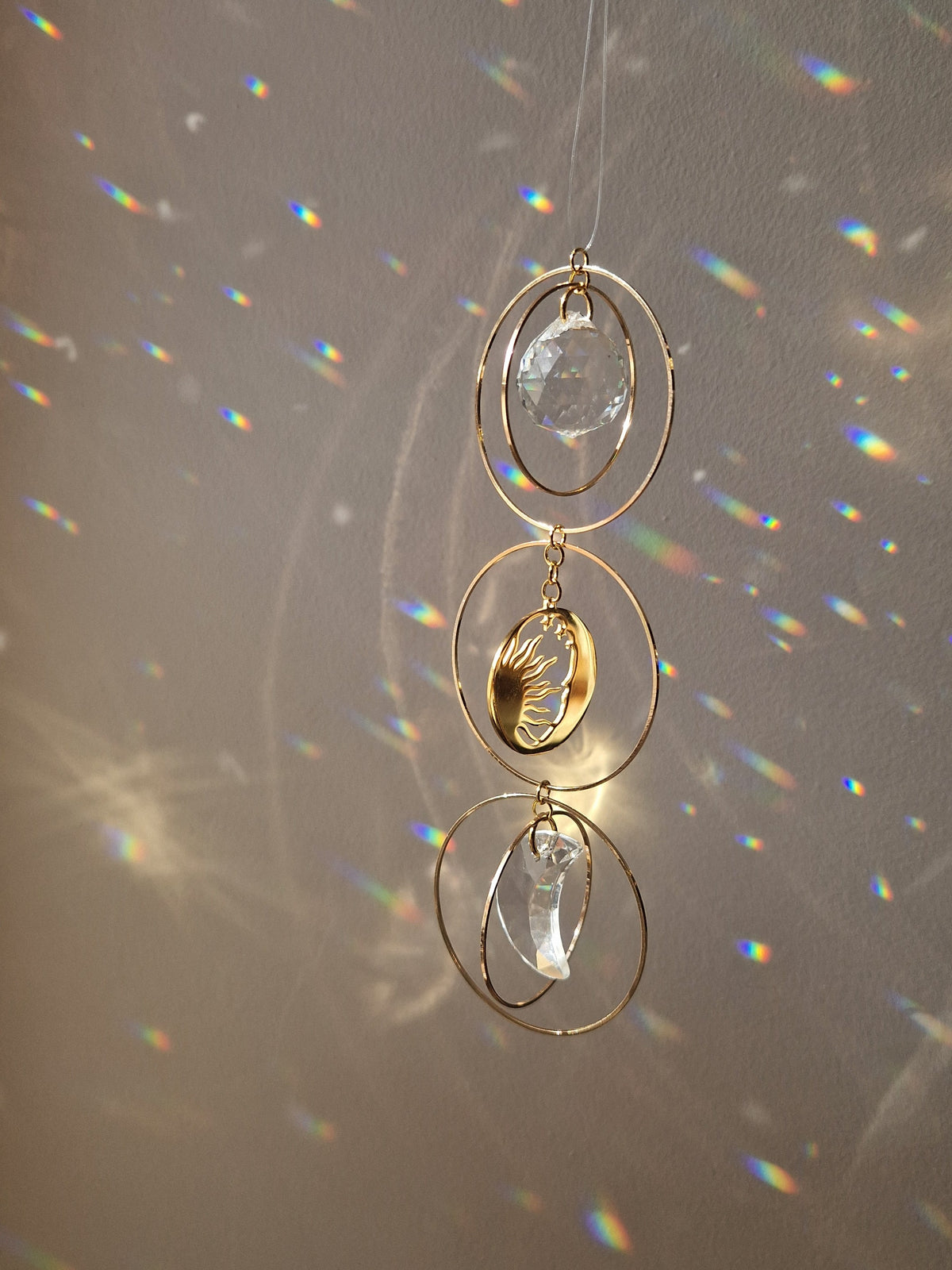 Attrape-soleil Trois anneaux, modèle unique, en cristal facetté (suncatcher)