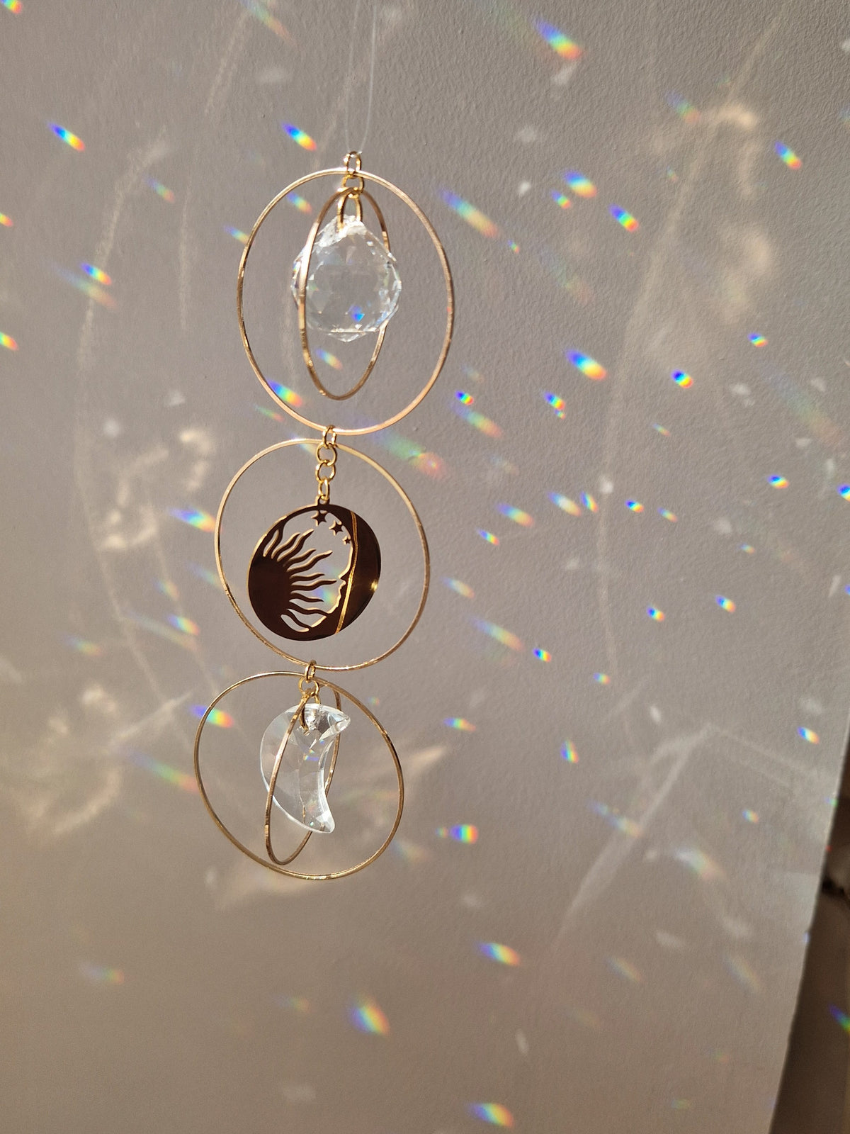Attrape-soleil Trois anneaux, modèle unique, en cristal facetté (suncatcher)
