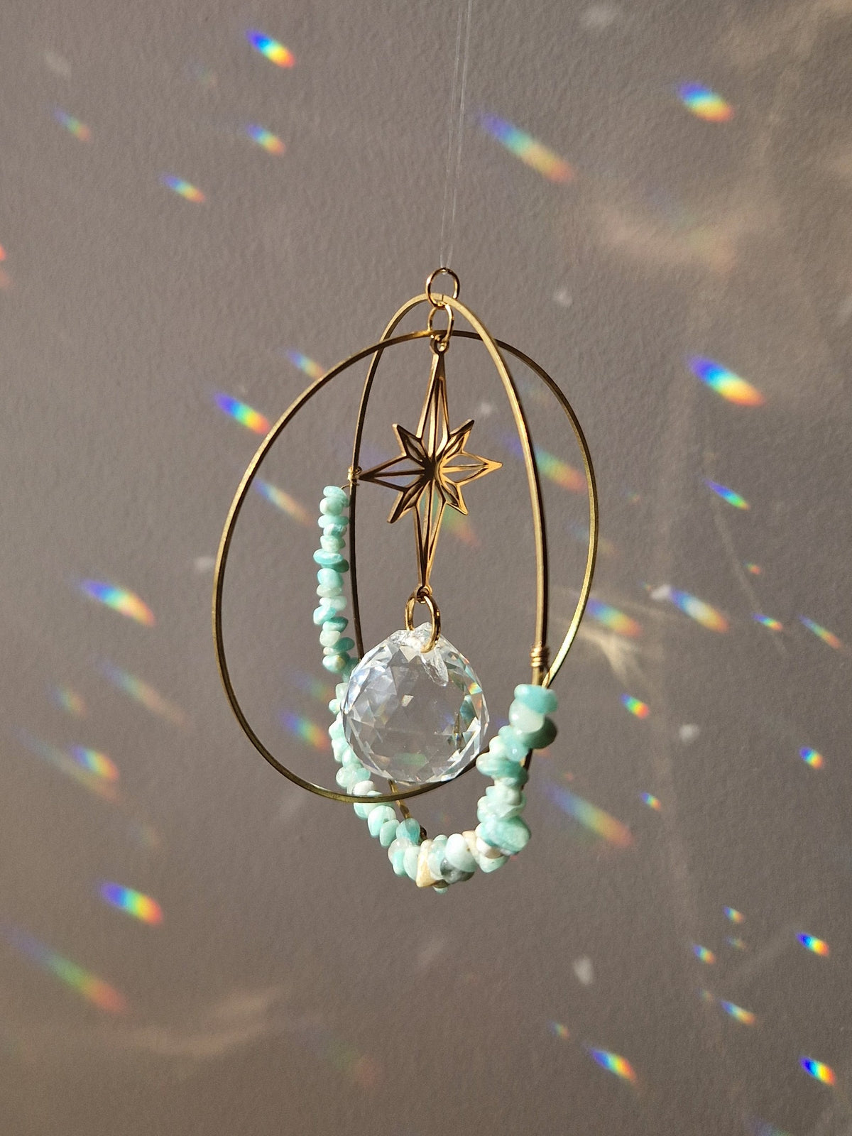 Attrape-soleil Pierre d'Amazonite, modèle unique, en cristal facetté (suncatcher)