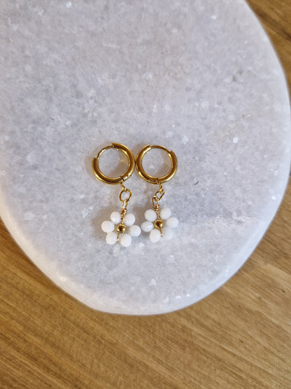 Boucles d'oreilles Fleurs blanches