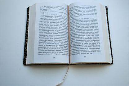 Couvre livre de poche avec marque-page intégré - Pochette/Couverture de livre - Possibilité de choisir la taille - Modèle Univers
