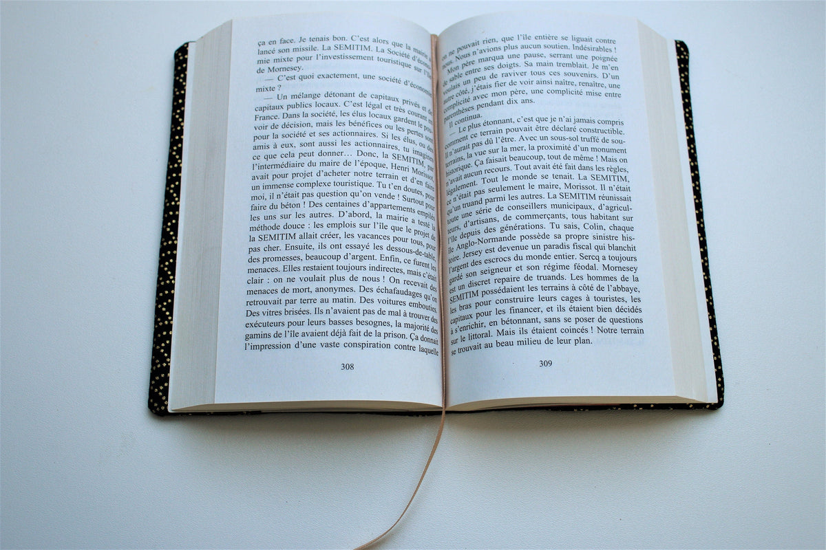 Couvre livre de poche avec marque-page intégré - Pochette/Couverture de livre - Possibilité de choisir la taille - Modèle Univers