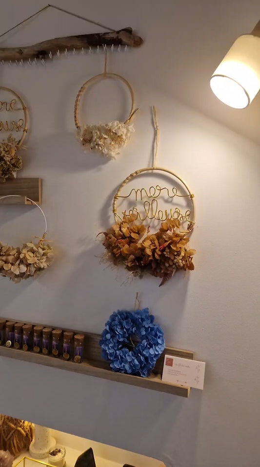 Couronne de fleurs séchées