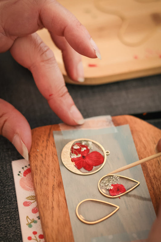 Atelier Création de bijoux en résine fleuris - 30 août