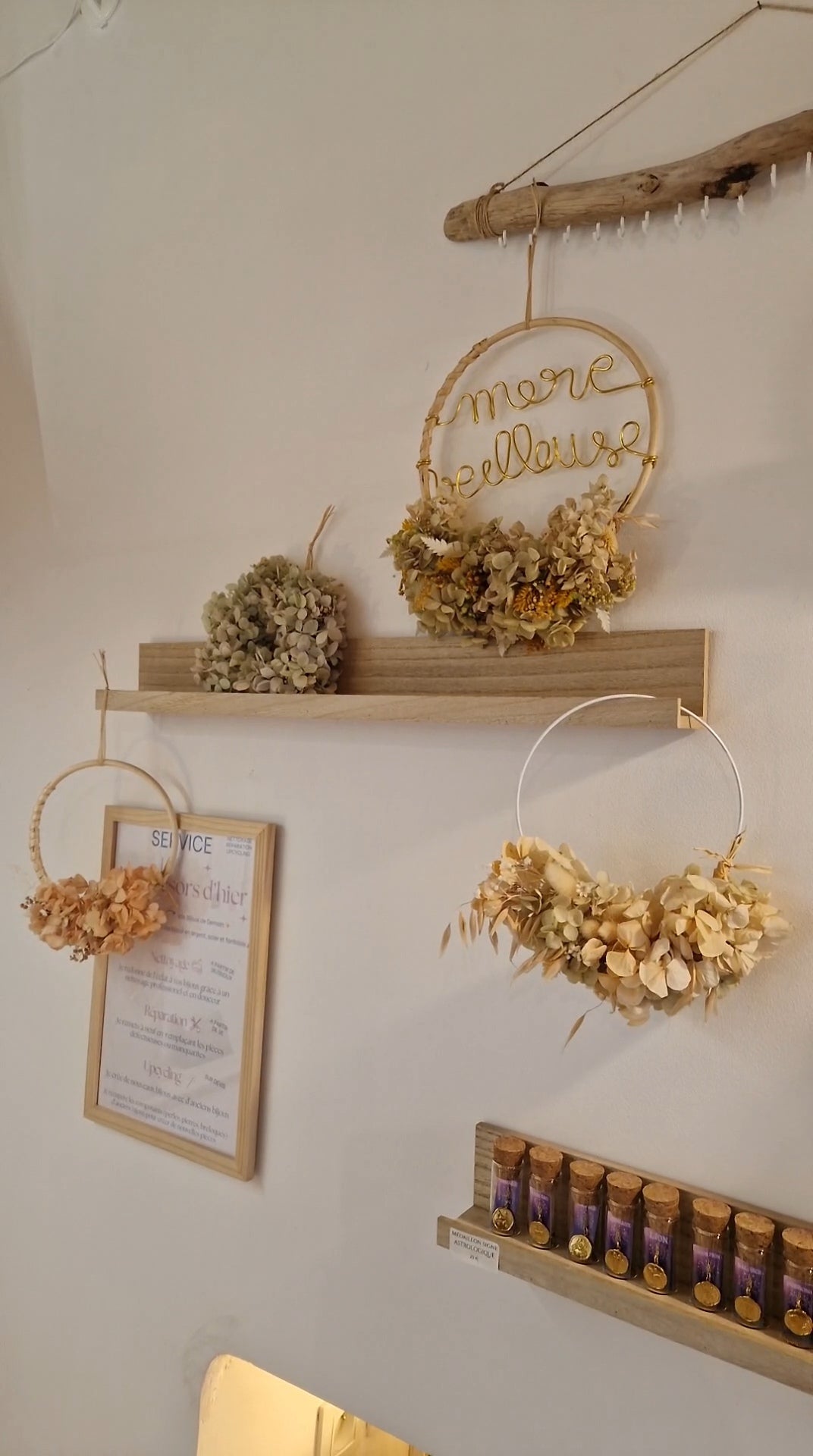 Couronne de fleurs séchées