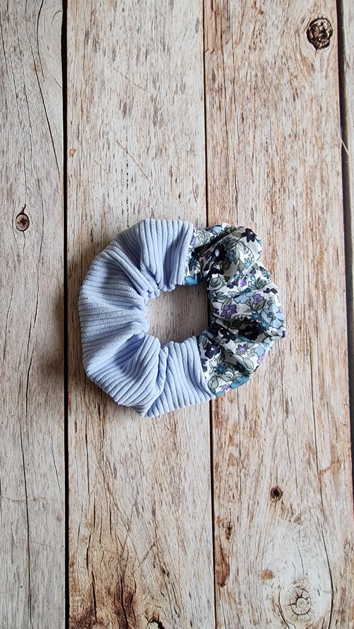 Chouchou fleuris bleu velours