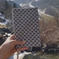 Couvre livre de poche avec marque-page intégré - Pochette/Couverture de livre - Possibilité de choisir la taille - Modèle Univers