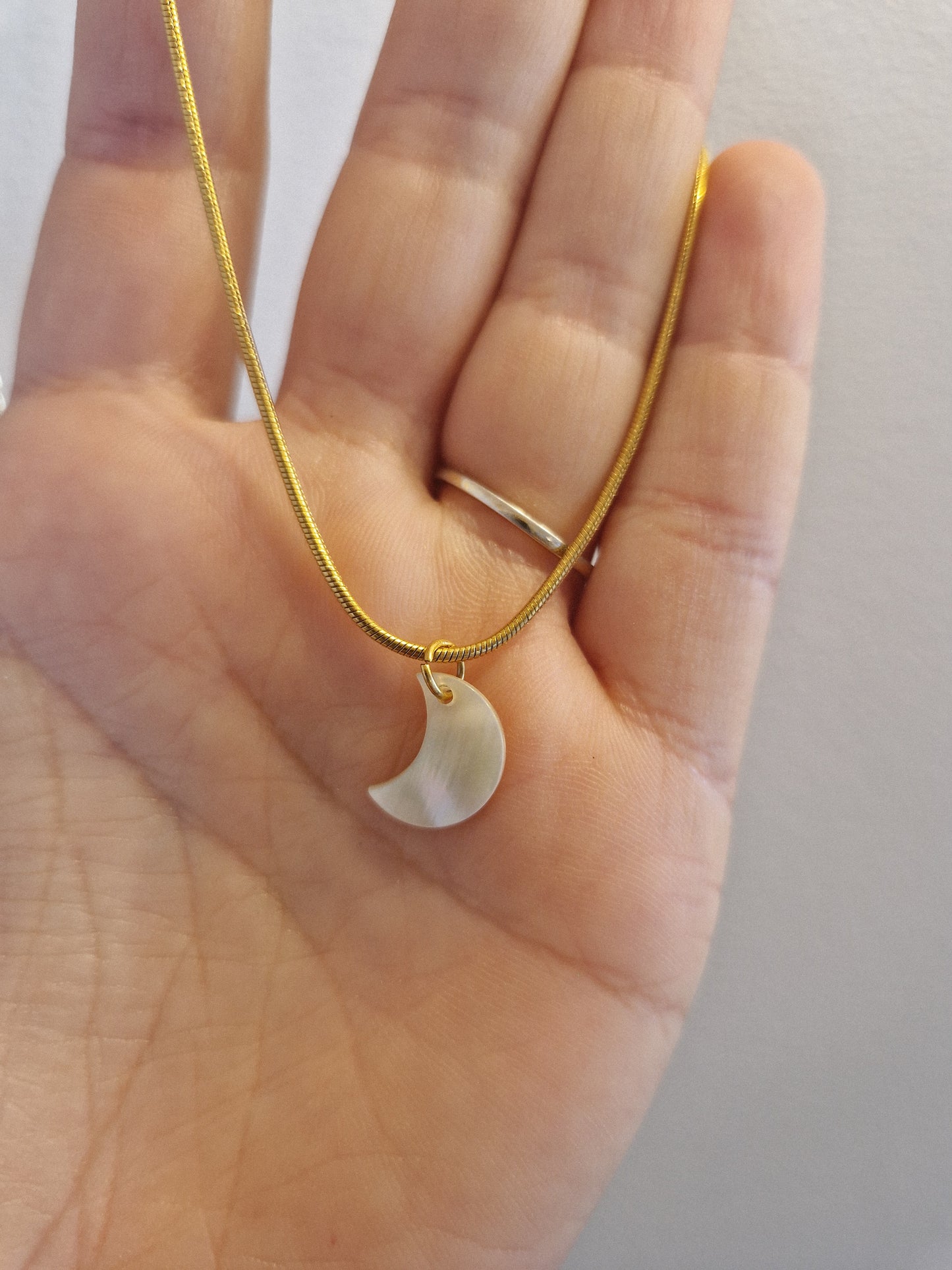 Collier Lune en Nacre