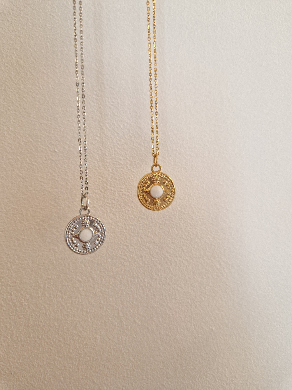 Collier Heru Blanc