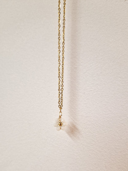 Collier Fleur Blanche