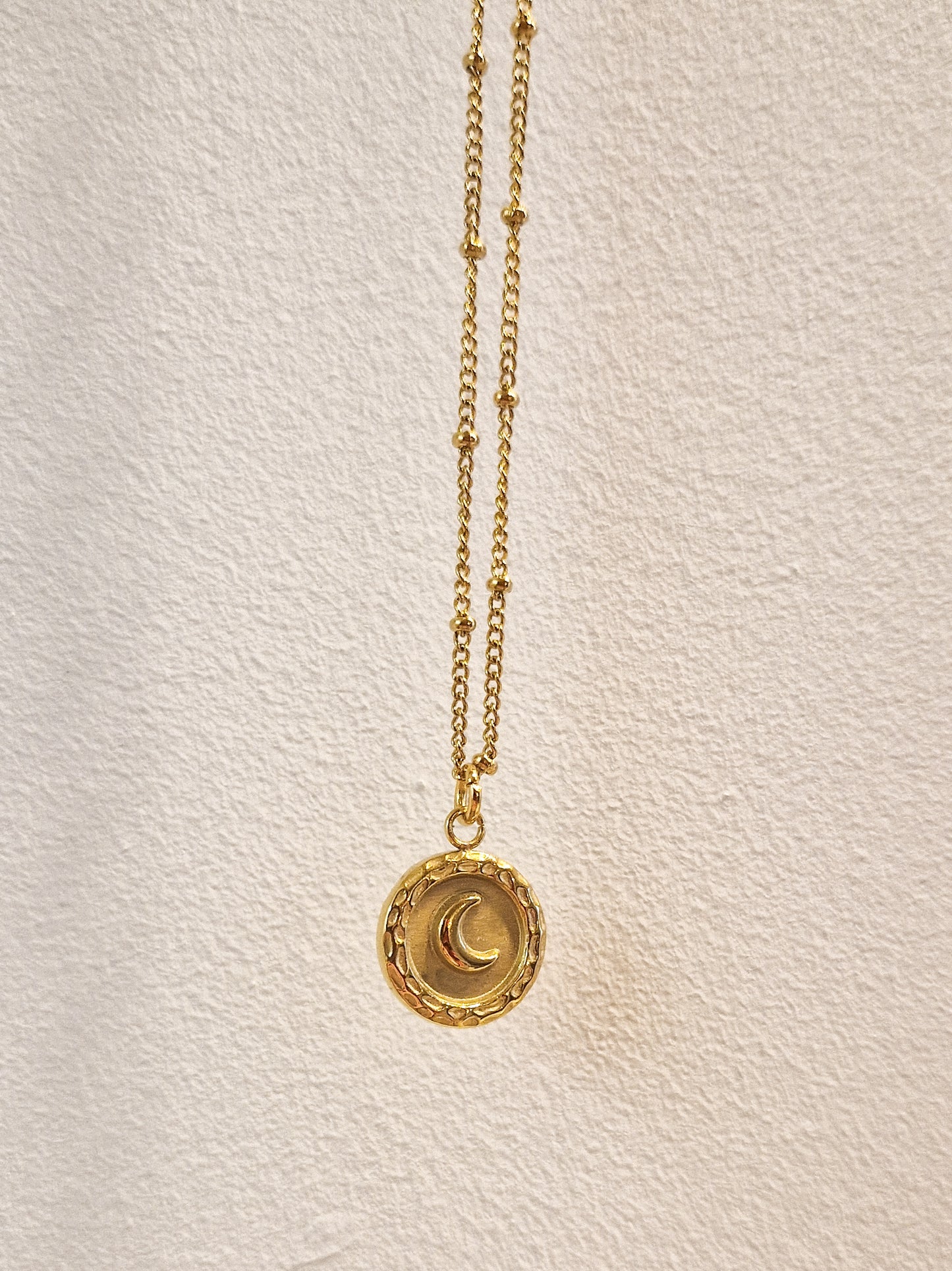 Collier Lua