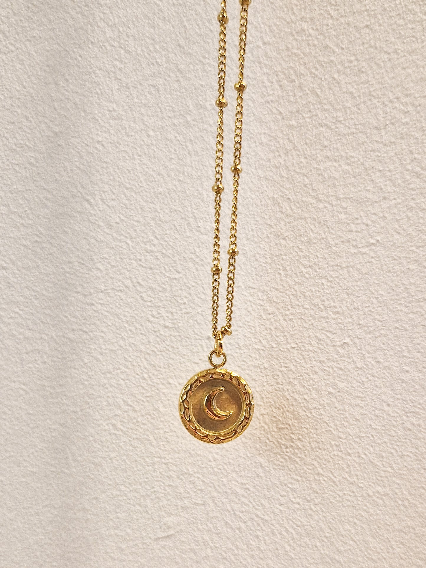 Collier Lua