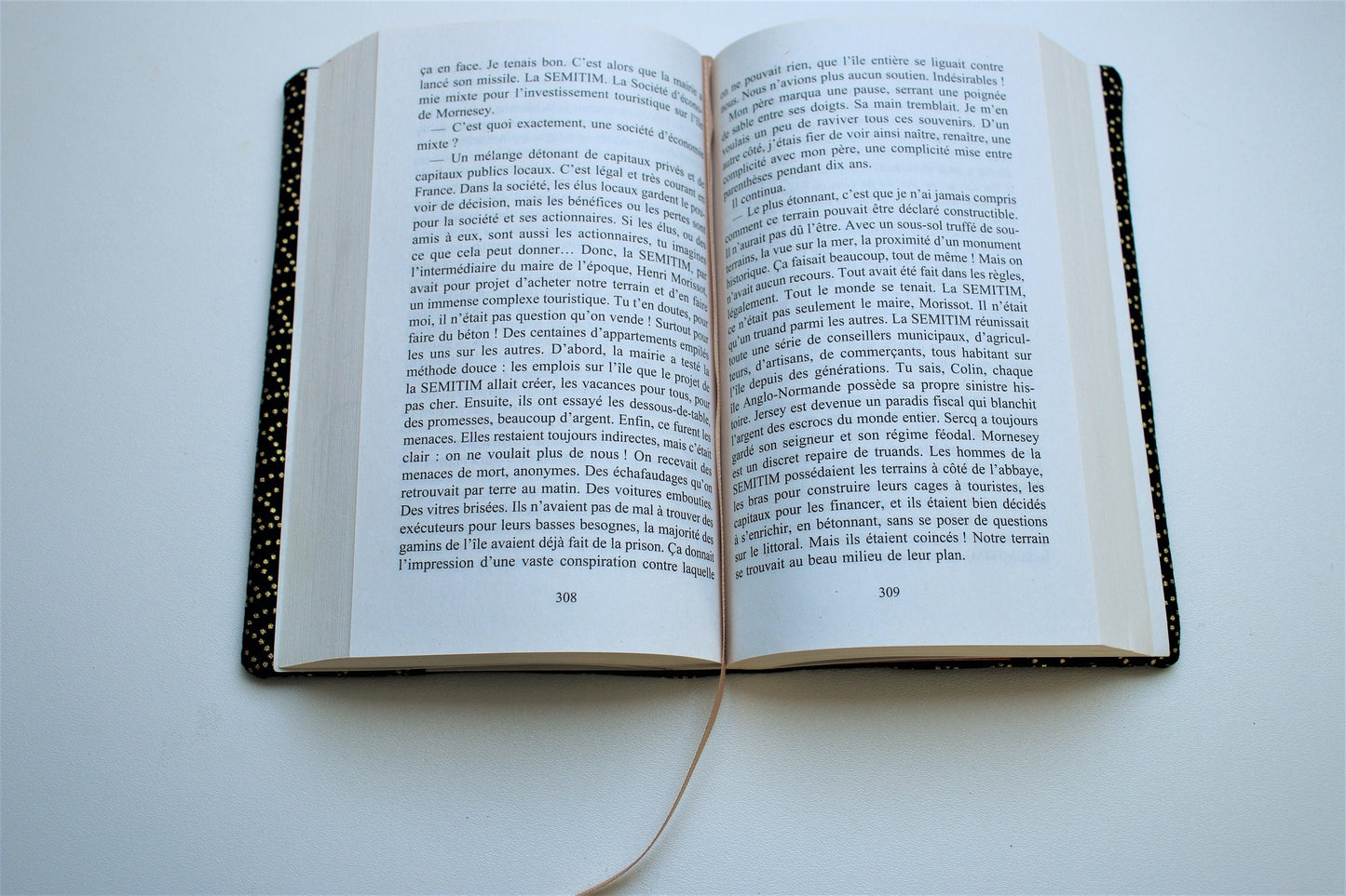 Couvre livre de poche avec marque-page intégré - Pochette/Couverture de livre - Possibilité de choisir la taille - Modèle John