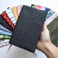 Couvre livre de poche avec marque-page intégré - Pochette/Couverture de livre - Possibilité de choisir la taille - Modèle Univers