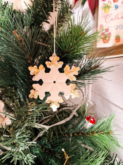 Boule de Noël réalisée à la main - Flocon doré