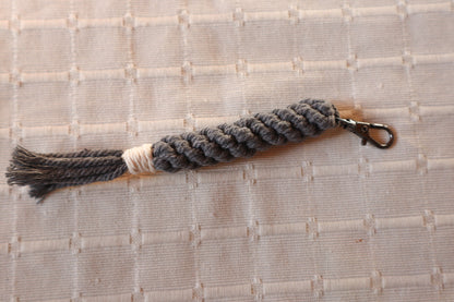 Porte clés gris